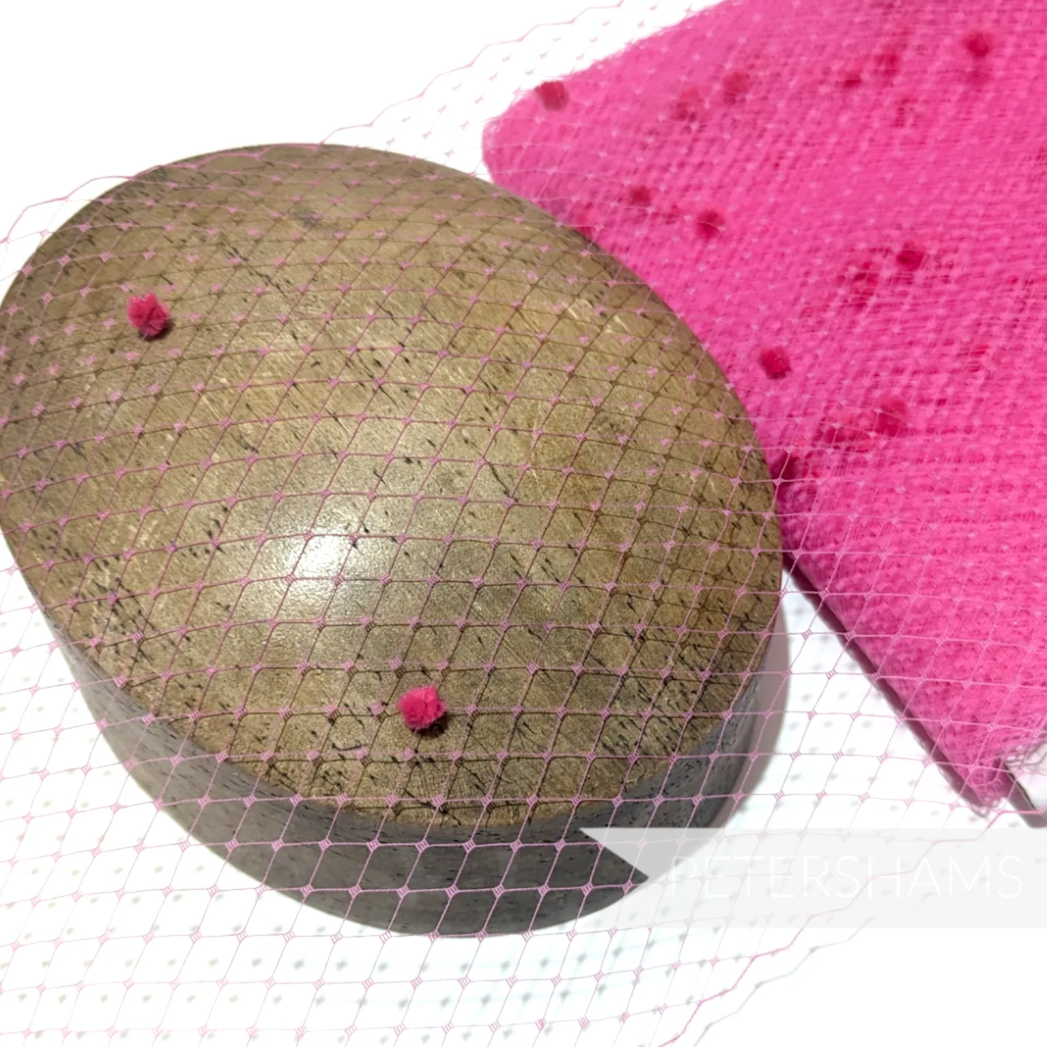 Dotted 9 Inch (23cm) Veiling - 1m