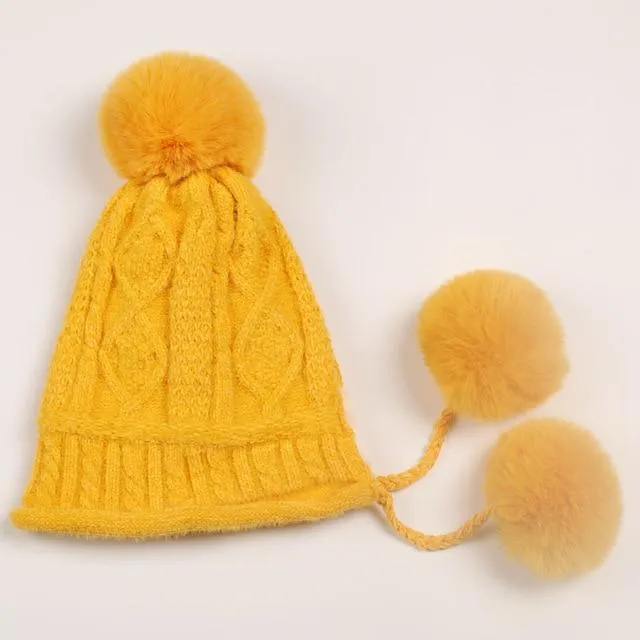 Eleonor Big Fur Ball Winter Hat